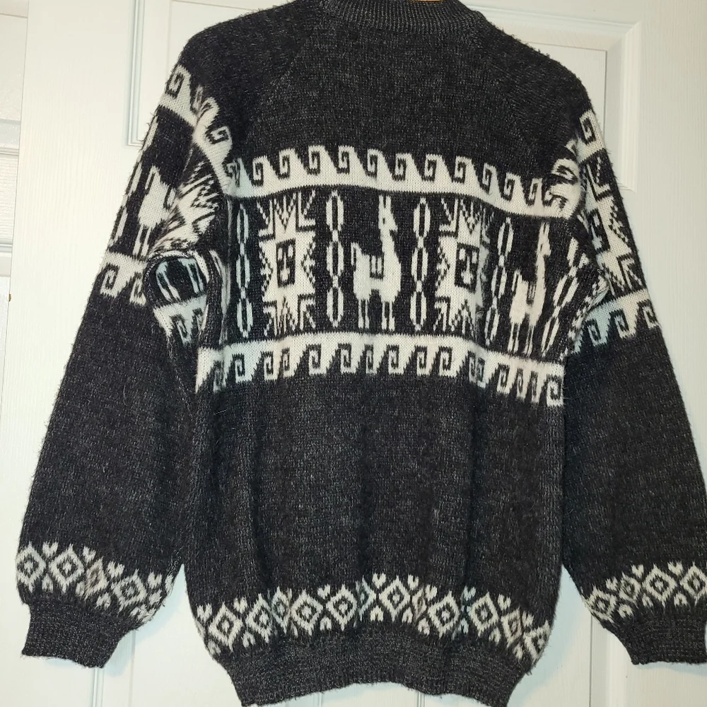 Alpaca Crewneck Sweater Men's Size Large Gray‎ White Aztec Chunky Fuzzy
